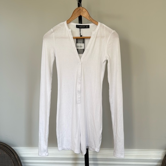 Lioness romper playsuit XS - Picture 1 of 3